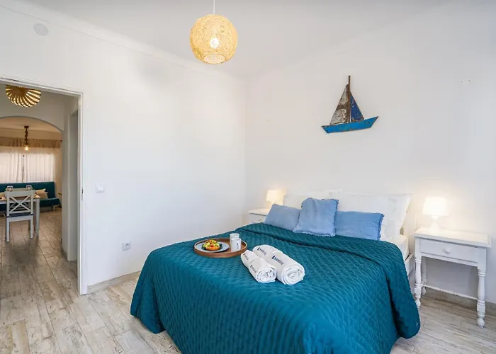 Seaside Charm Flat W/ Balcony By Hostwise